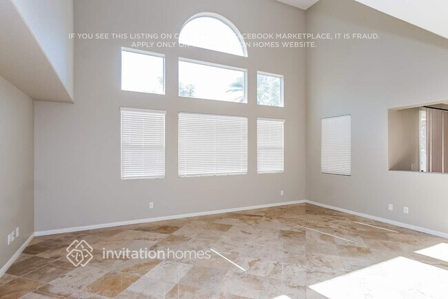 Building Photo - 686 Kew Gardens Dr