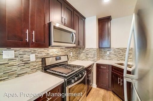 Foto del edificio - 2425 Cedar Ave