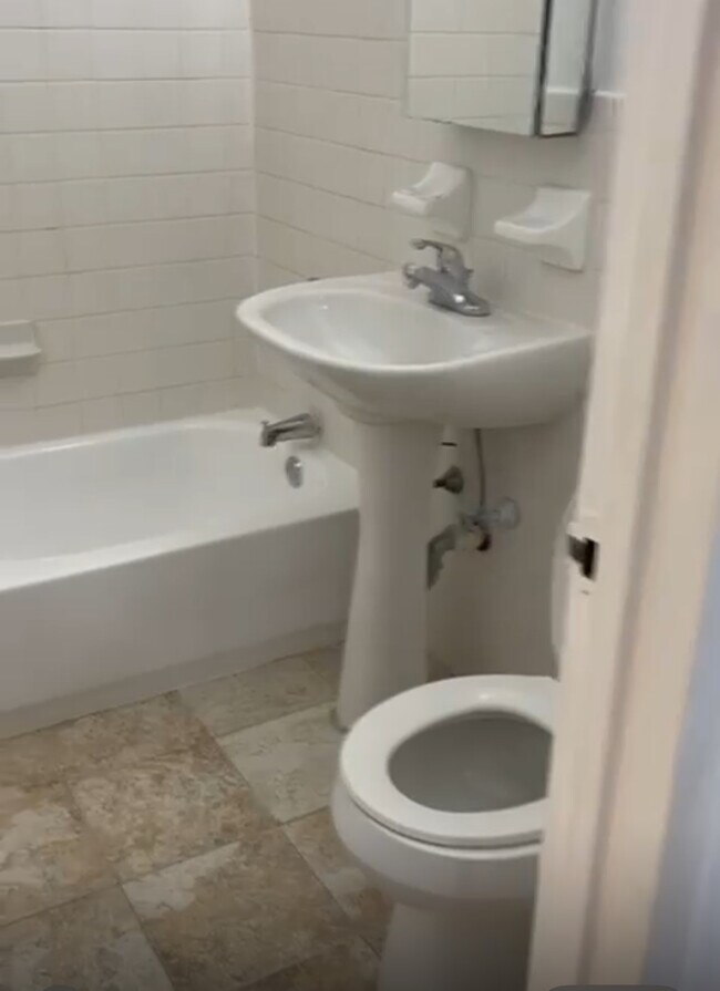 Bathroom - 1833 Phelan Pl