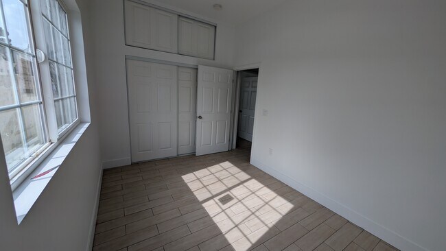 Foto del edificio - 20744 Elaine Ave