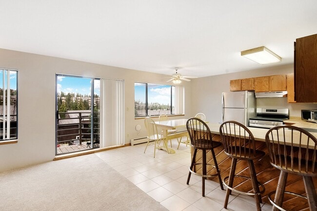 Building Photo - Year lease! Best deal in Silverthorne! HEA...