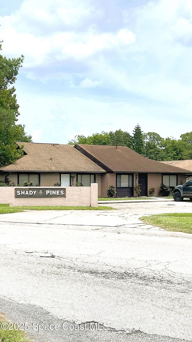 Foto del edificio - 1264 Shady Pines Ln