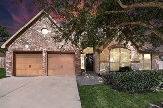 Building Photo - 2429 Lost Bridge Ln