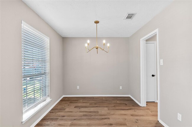 Building Photo - 3410 Acorn Way Ln