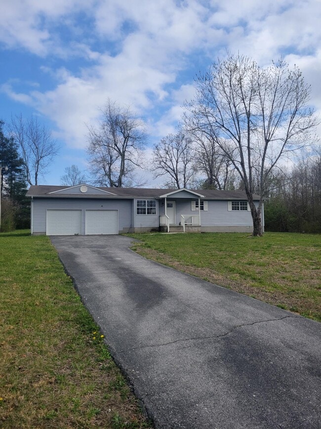 Building Photo - 104 Bent Tree Dr