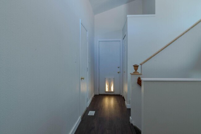 Foto del edificio - 7875 Chimney Terrace