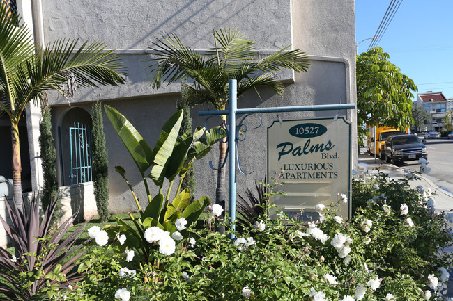 Front - Villa Palms Apartments