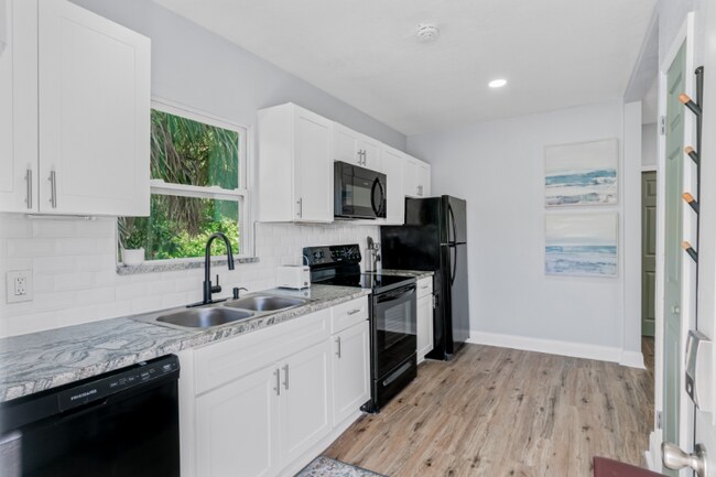 Foto del edificio - 625 Kirkwood Terrace N