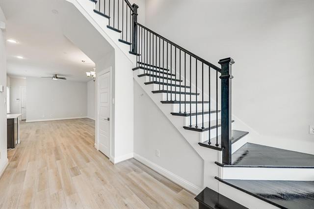 Foto del edificio - 4859 Shore Crest Dr