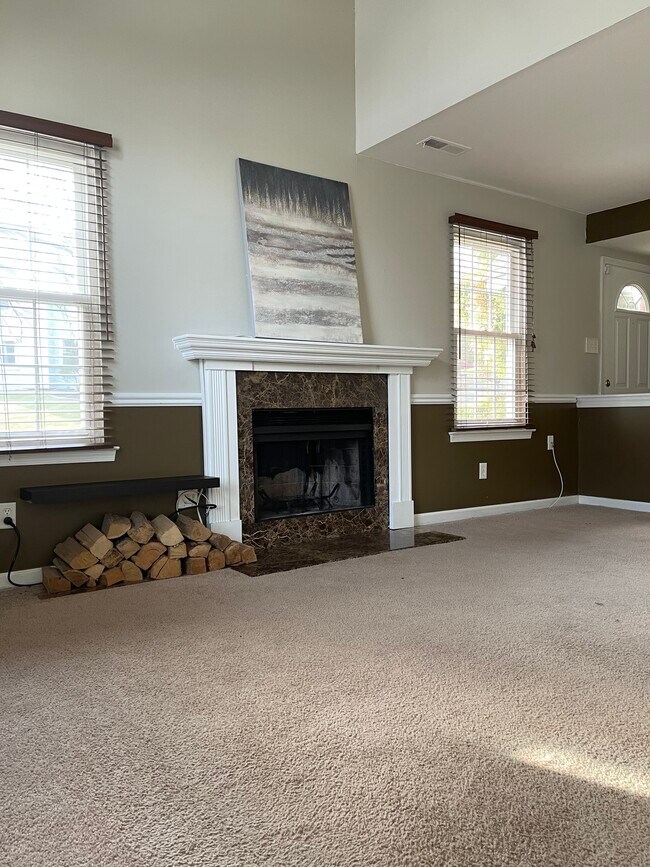 Building Photo - 509 Leon Cir