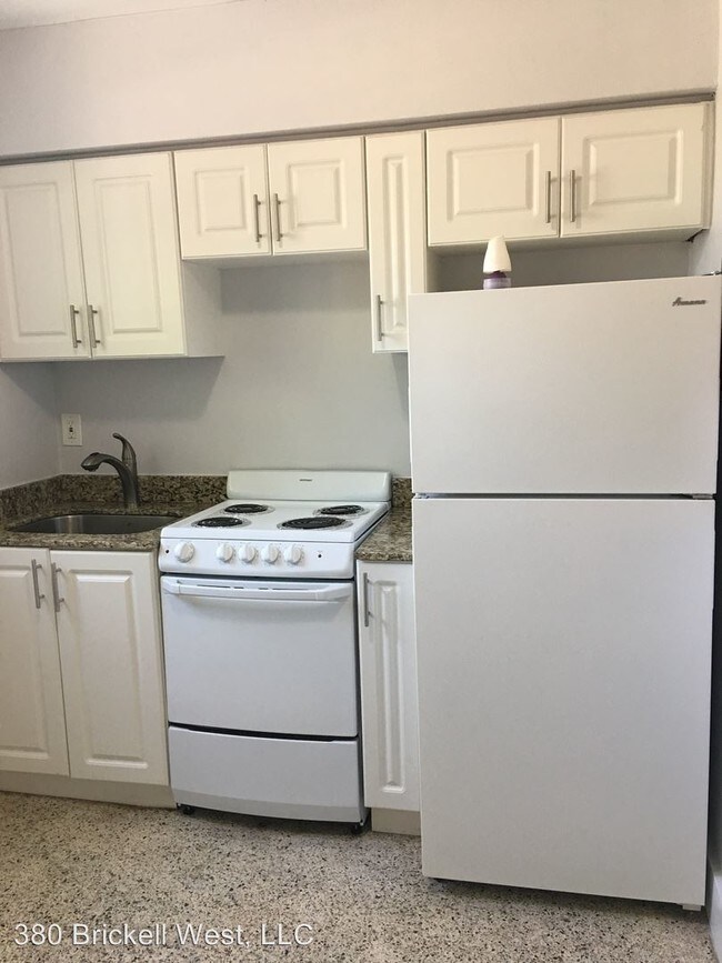 Foto del edificio - 380 SW 4th St