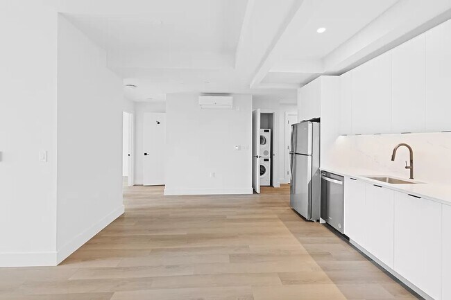 Building Photo - 215 East 124th Street