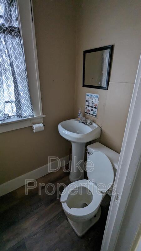 Foto del edificio - 659 Thurston Rd