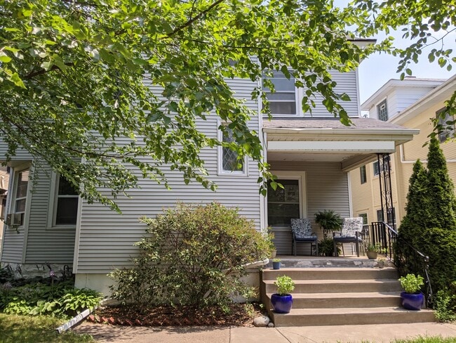 Building Photo - 2509 Pleasant Ave