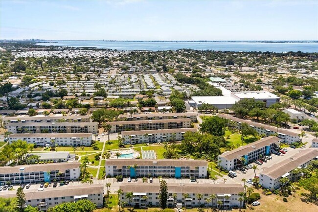 Building Photo - 2425 Flamingo Blvd