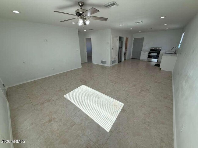 Foto del edificio - 1134 E 23rd St