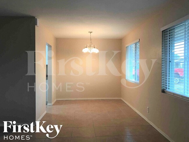 Building Photo - 3625 W San Juan Ave