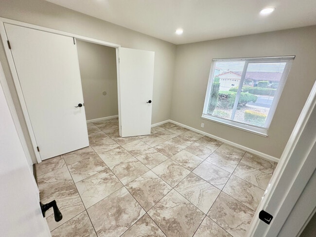 Photo - 4616 Rochelle Dr House