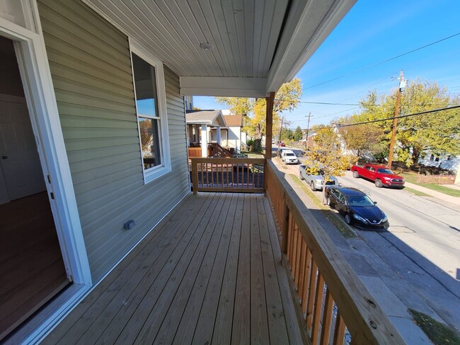 Building Photo - 1613 Jefferson Ave