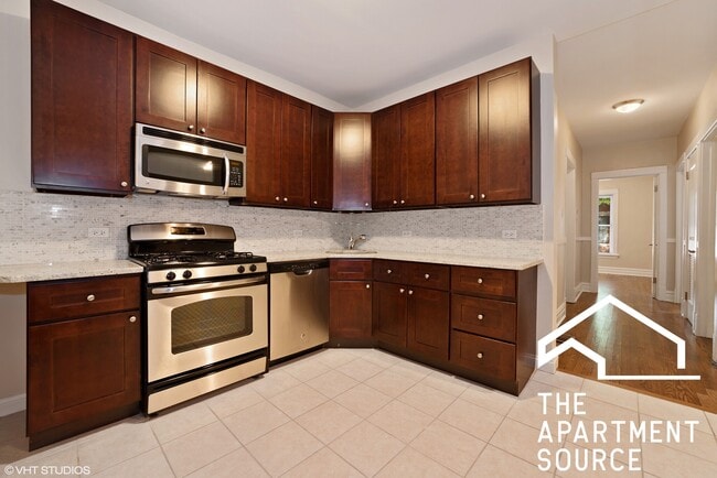 Building Photo - 1806 N Sheffield Ave