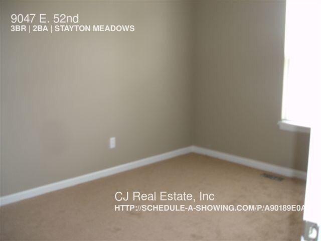 Foto del edificio - 9047 E 52nd St