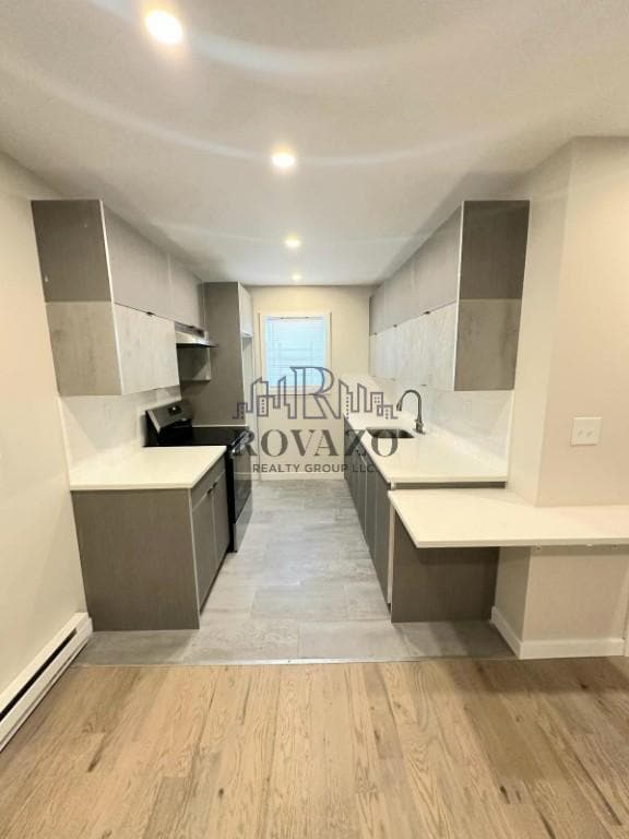 Building Photo - 356 S 6th St