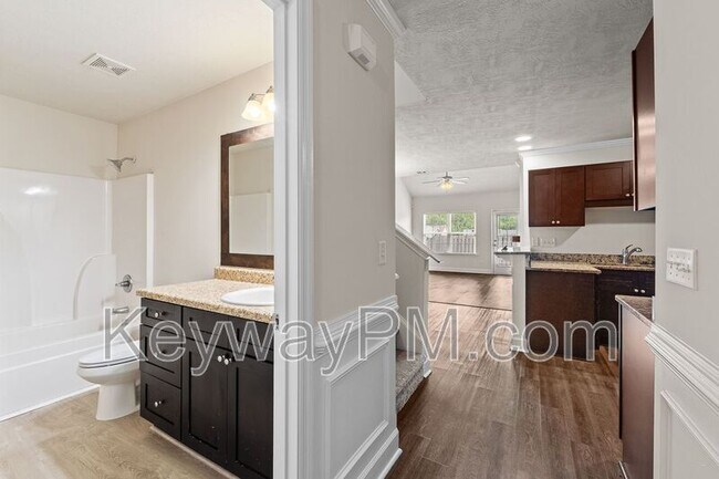 Building Photo - 801 Trailside Ct