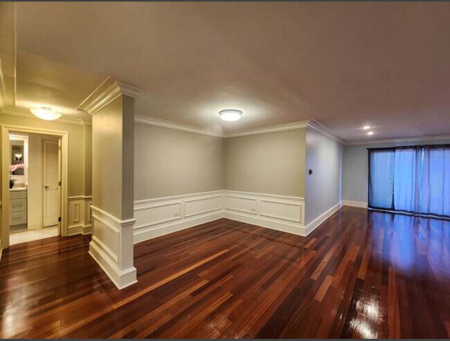 Foto del edificio - 401 S Grove Ave