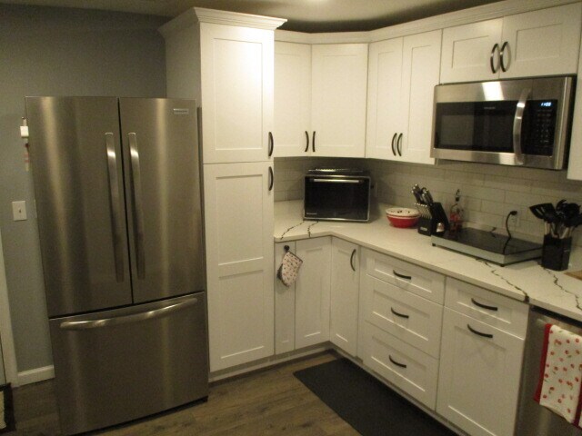 Foto del edificio - 15405 Thompson Rd