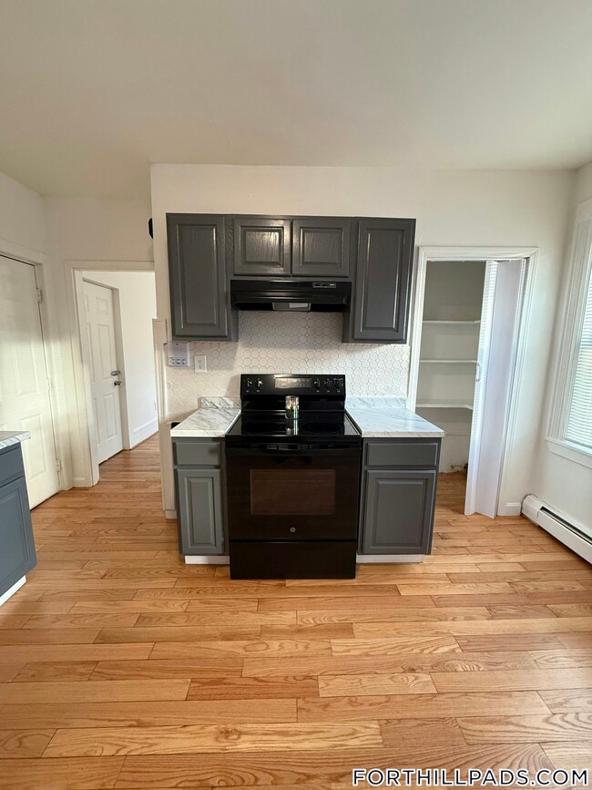 Building Photo - 155 Centre St