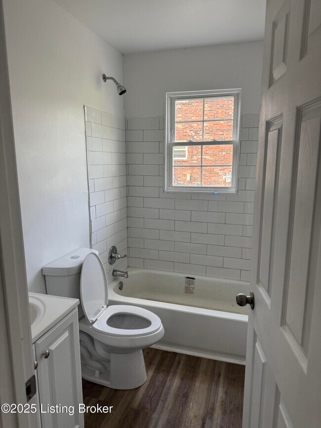 Foto del edificio - 10318 Greentree Ln