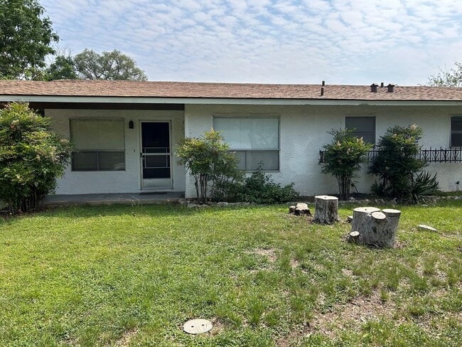 Building Photo - 103 Poco Vista Dr S