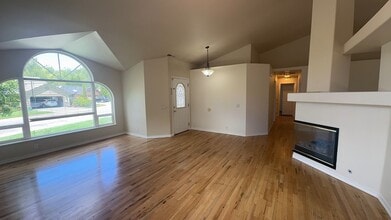 Building Photo - 1652 Inverness Dr