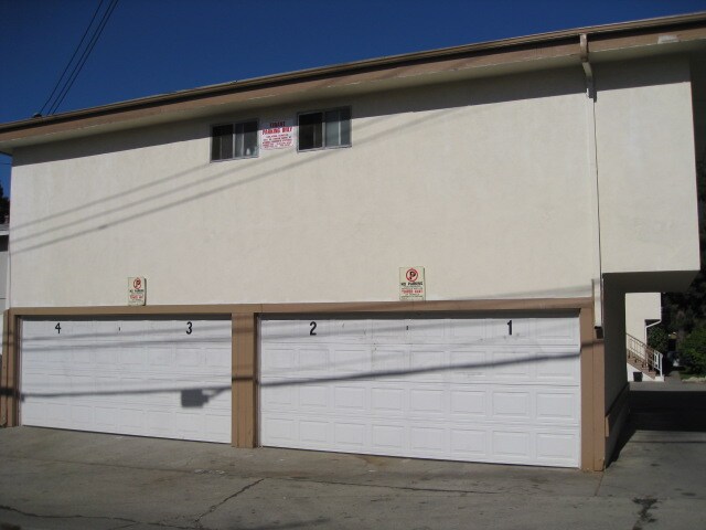 Foto del edificio - 7626 Pickering Ave