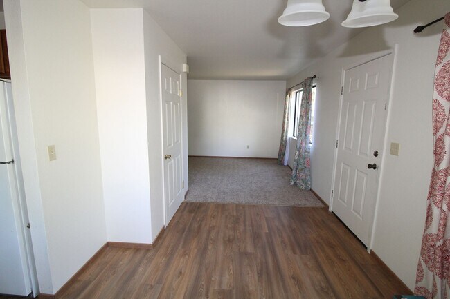 Foto del edificio - Nice 2bd/1ba house on the westside - Petaluma