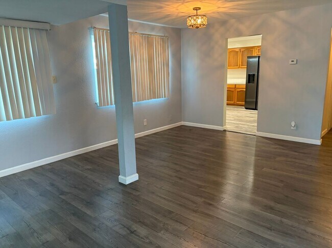 Foto del edificio - 1130 E 118th St
