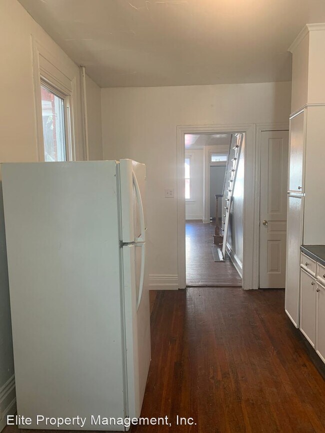 Building Photo - 5 br, 1 bath House - 618 W. Princess St.
