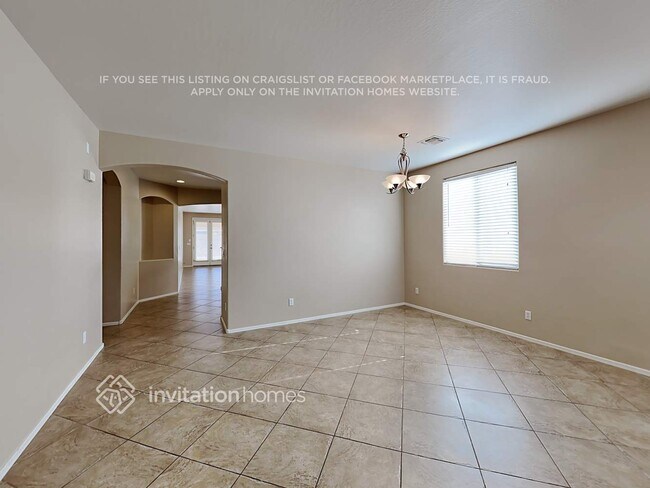 Foto del edificio - 17625 W Lilac St
