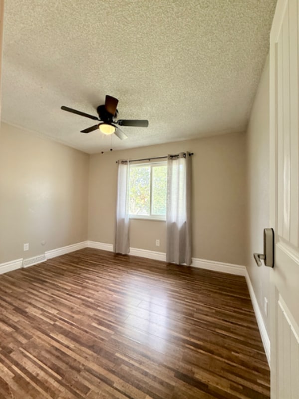 Building Photo - 1601 27th Ave