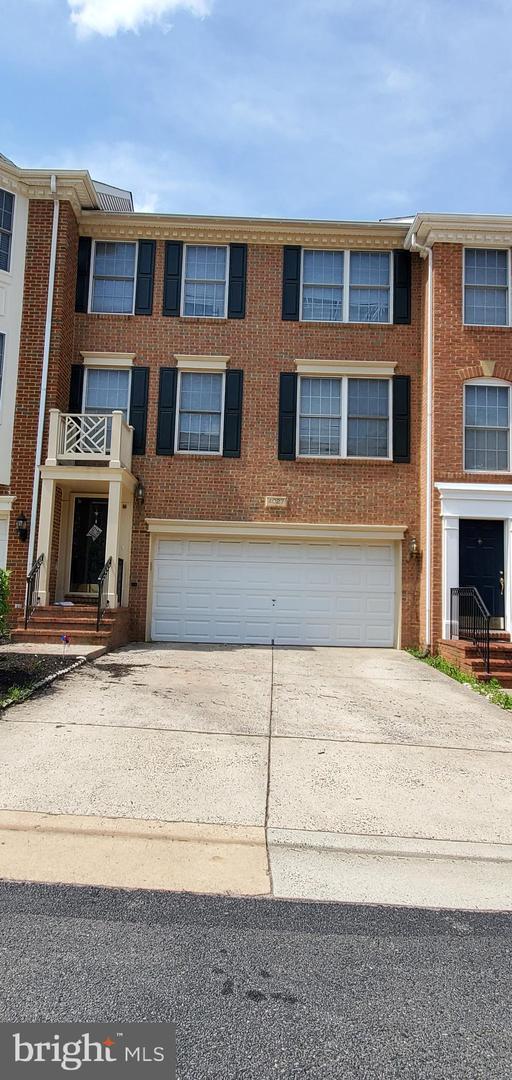 Building Photo - 4027 Royal Lytham Dr