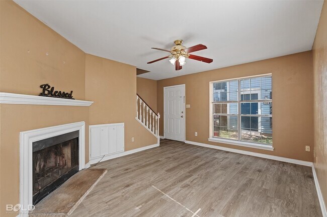 Foto del edificio - 253 Settlers Park Dr