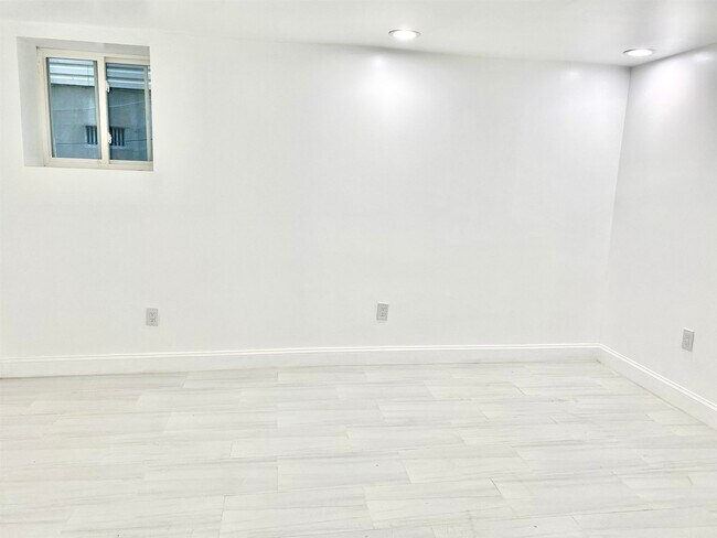 Foto del edificio - 356 Liberty Ave