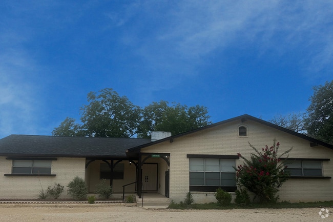 Building Photo - 101 Pine View Dr
