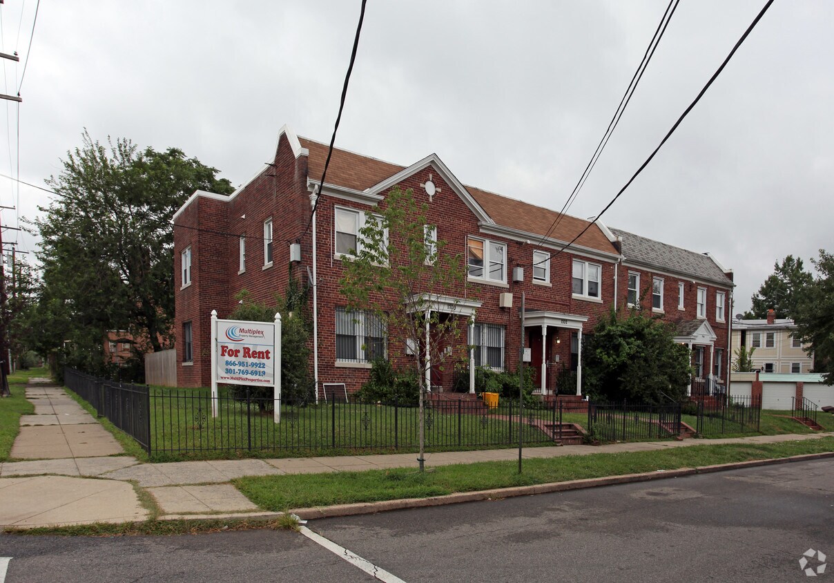 Primary Photo - 1700-1702 17th St SE