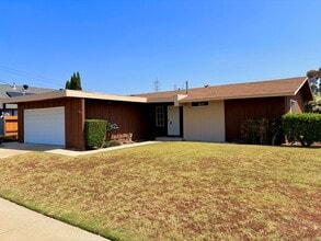 Building Photo - 4653 Berwick Dr
