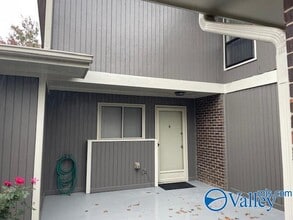 Building Photo - 206 Springvale Cir