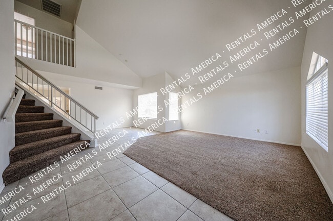 Building Photo - 2361 W Myrtle Dr