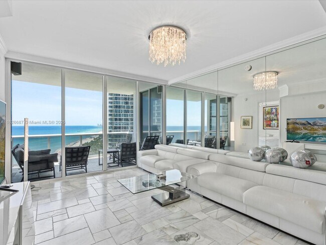 Foto del edificio - 18101 Collins Ave