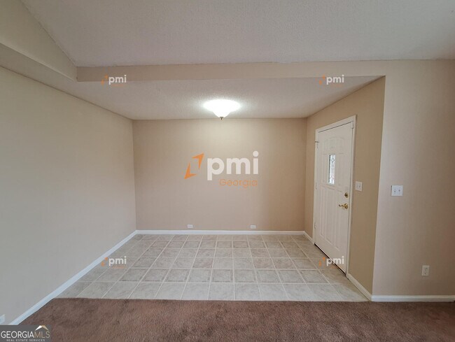 Building Photo - 204 Westcliff Center St