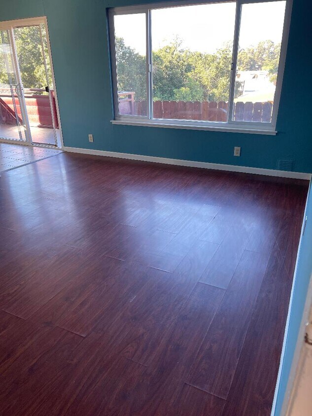 Foto principal - 3245 Prentiss St